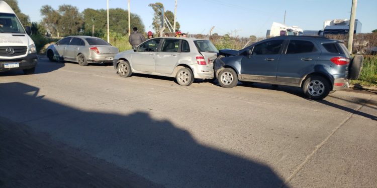 ACCIDENTE EN CHARLONE Y RUTA 3