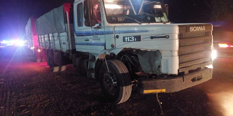 UN CICLISTA CHOCÓ CONTRA UN CAMIÓN EN LA RUTA 3 Y CHARLONE