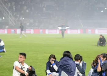 KICILLOF TRAS EL CAOS EN GIMNASIA-BOCA: “LA POLICIA ACTUÓ DE LA PEOR MANERA”