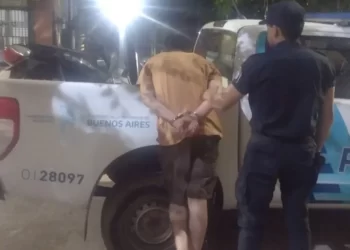 AMENAZÓ CON UN CUCHILLO A SU EX, LE DAÑÓ LA MOTO Y QUEDÓ DETENIDO