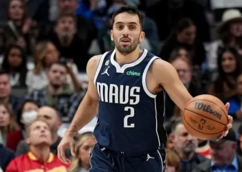 NBA: CAMPAZZO VOLVIÓ A JUGAR EN LA CAÍDA DE DALLAS ANTE HOUSTON
