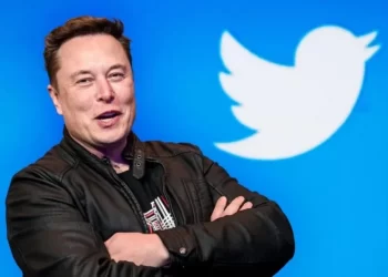 TWITTER, EN CRISIS: RENUNCIARON CIENTOS DE EMPLEADOS Y ELON MUSK CIERRA OFICINAS