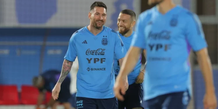 QATAR 2022: CON MESSI A LA PAR, ARGENTINA ENTRENÓ POR ÚLTIMA VEZ ANTES DEL DEBUT