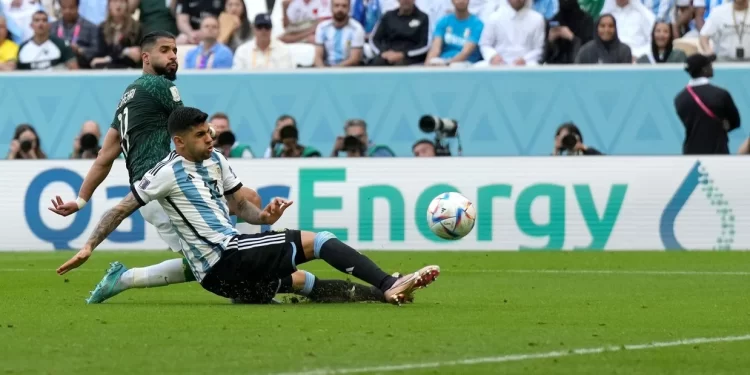 QATAR 2022: ARABIA SAUDITA LO GANÓ CON UNA RÁFAGA Y LE DIO UN GOLPE A LA ILUSIÓN ARGENTINA