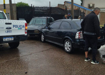 ACCIDENTE DE DOS AUTOS EN ESMERALDA Y DRAGO