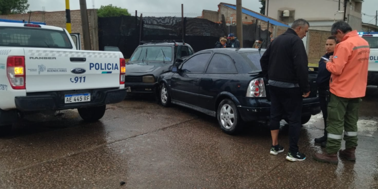 ACCIDENTE DE DOS AUTOS EN ESMERALDA Y DRAGO