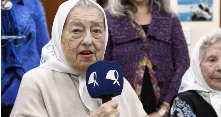 LA TV PÚBLICA TUVO QUE RETIRAR EL CRESPÓN NEGRO POR HEBE DE BONAFINI DURANTE LA TRANSMISIÓN DE LOS PARTIDOS