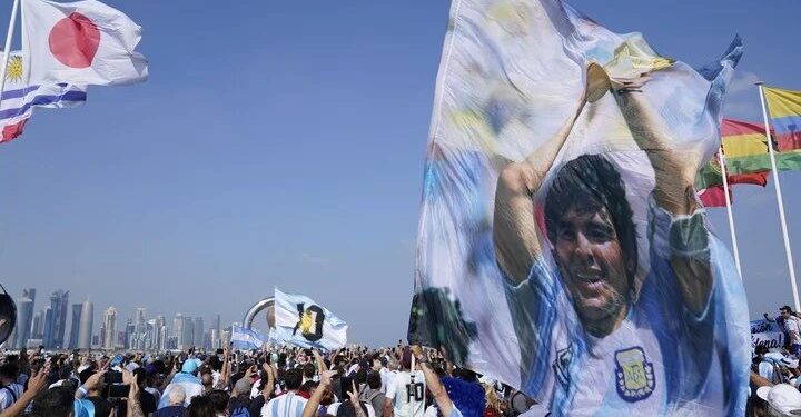PERIODISTA ARGENTINO EN QATAR: “LA CAMISETA ARGENTINA ES LA QUE MÁS SE VE EN TODOS LADOS”