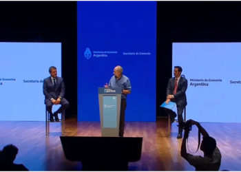 CUÁLES SON LOS NÚMEROS QUE MANEJA MASSA PARA LLEGAR SIN UNA DEVALUACIÓN BRUSCA HASTA LAS ELECCIONES