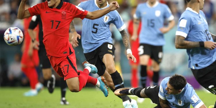 QATAR 2022: URUGUAY NO PASÓ DEL EMPATE FRENTE A COREA DEL SUR EN SU DEBUT