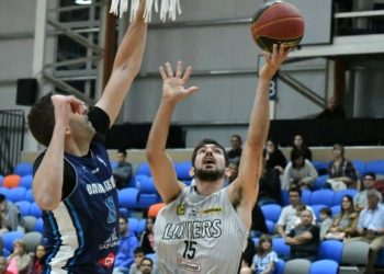PRIMERA: PEPE SÁNCHEZ VOLVIÓ PERO A BAHÍA BASKET NO LE ALCANZÓ ANTE LINIERS