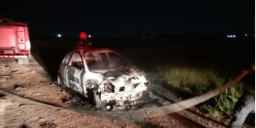 INCENDIO DE UN AUTO EN CAMBACERES Y SAN JOSÉ