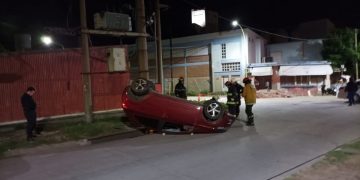 CHOQUE ENTRE UN REMÍS Y UN AUTO