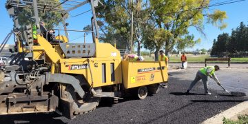 HÉCTOR GAY RECORRIÓ DOS OBRAS DE PAVIMENTO QUE ESTÁN EN EJECUCIÓN