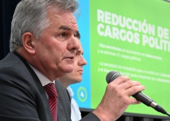 GAY PRESENTÓ EL PRESUPUESTO 2023: ELIMINARÁ 21 CARGOS POLÍTICOS Y 90 TASAS  MUNICIPALES