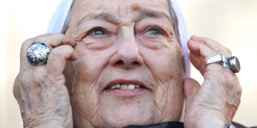 LA MUERTE DE HEBE DE BONAFINI EXPUSO LA GRIETA EN TODA SU DIMENSIÓN