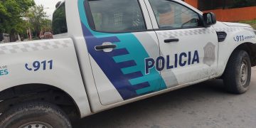 UN HOMBRE FUE BALEADO EN LA PUERTA DE SU CASA Y TERMINÓ INTERNADO