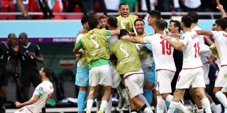 QATAR 2022: IRÁN DIO LA SORPRESA Y VENCIÓ A GALES EN TIEMPO DE DESCUENTO