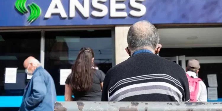 EL GOBIERNO FORMALIZÓ EL BONO DE $10 MIL PARA JUBILADOS Y PENSIONADOS