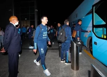 SCALONI YA ESTÁ EN ABU DHABI A LA ESPERA DE LOS JUGADORES DE LA SELECCIÓN