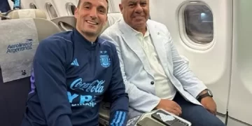 LA DELEGACIÓN DE LA SELECCIÓN ARGENTINA PARTIÓ RUMBO A QATAR
