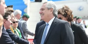 ALBERTO FERNÁNDEZ VIAJA A FRANCIA POR EL FORO DE LA PAZ Y A BALI POR EL G20