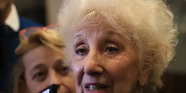 ESTELA DE CARLOTTO: “MACRI ROBÓ Y BULLRICH MANDÓ A MATAR GENTE”