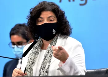 COVID-19: ANTE LA FUERTE SUBA DE CASOS, EL GOBIERNO RECOMIENDA VOLVER A USAR BARBIJO Y VACUNARSE