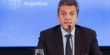 MASSA ANUNCIÓ LA PUESTA EN MARCHA DEL PLAN AHORA 10 PARA COMPRAR CELULARES