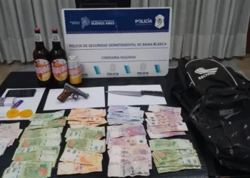 DOS JOVENES ROBARON A MANO ARMADA EN PLENO CENTRO Y FUERON APREHENDIDOS