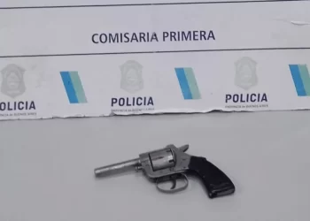 UN MENOR FUE A FESTEJAR EL TRIUNFO DE ARGENTINA ARMADO Y TERMINÓ APREHENDIDO