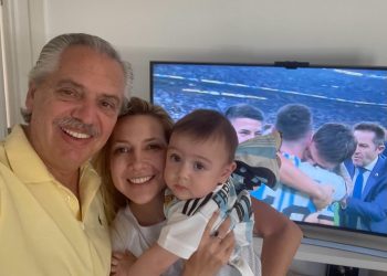 FERNÁNDEZ: “SON EL EJEMPLO DE QUE NO DEBEMOS BAJAR LOS BRAZOS”