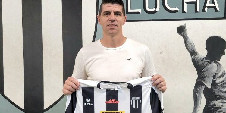 FEDERAL A: CLAUDIO GRAF SE CONVIRTIÓ EN NUEVO TÉCNICO DE LINIERS