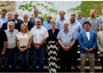 TRAS LA REUNIÓN CON LA CGT, LOS INTENDENTES PERONISTAS AVANZAN CON UNA CUMBRE PARA LANZAR SU PROPIO ESPACIO