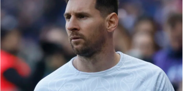 EL POSTEO DE LIONEL MESSI DURANTE LA VICTORIA DEL PSG EN LA LIGUE 1 DE FRANCIA