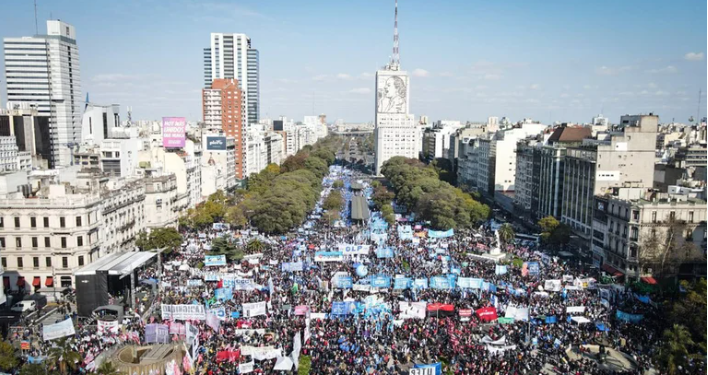 LA JUSTICIA INVESTIGARÁ A FUNCIONARIOS Y DIRIGENTES POR RETENER TARJETAS DE LOS BENEFICIARIOS DEL POTENCIAR TRABAJO