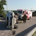 PERDIÓ EL CONTROL DE SU CAMIONETA Y VOLCÓ EN EL PUENTE LA NIÑA