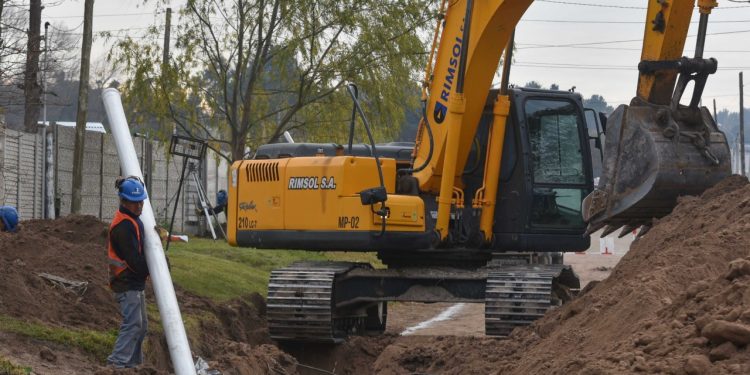 FINALIZARON IMPORTANTES OBRAS DE CLOACAS Y AGUA POTABLE EN EL BARRIO SAN MIGUEL