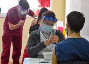 SE HABILITAN NUEVOS VACUNATORIOS CONTRA EL COVID-19 EN BAHÍA