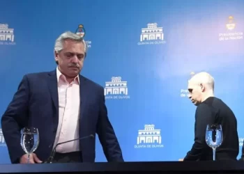 FINALMENTE, FERNÁNDEZ ACATARÁ EL FALLO DE LA CORTE Y LE PAGARÁ A CABA CON BONOS