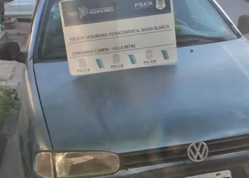 ROBÓ EL AUTO DE UN VECINO Y FUE DETENIDO A LAS TRES CUADRAS