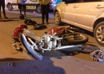 UN MOTOCICLISTA LESIONADO Y HOSPITALIZADO TRAS CHOCAR CON UN AUTO
