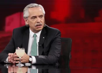 FERNÁNDEZ ASEGURÓ QUE EL FDT GANARÁ EN 2023: “PORQUE NINGÚN PUEBLO SE SUICIDA”