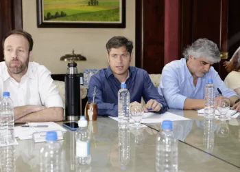 KICILLOF CERRÓ PARITARIAS CON OTRO AUMENTO PARA ESTATALES, DOCENTES Y JUDICIALES