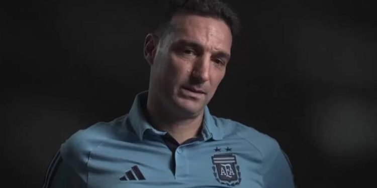 SCALONI EMOCIONADO HASTA LAS LÁGRIMAS: “OJALÁ LE PODAMOS DAR UNA ALEGRÍA A LA GENTE”