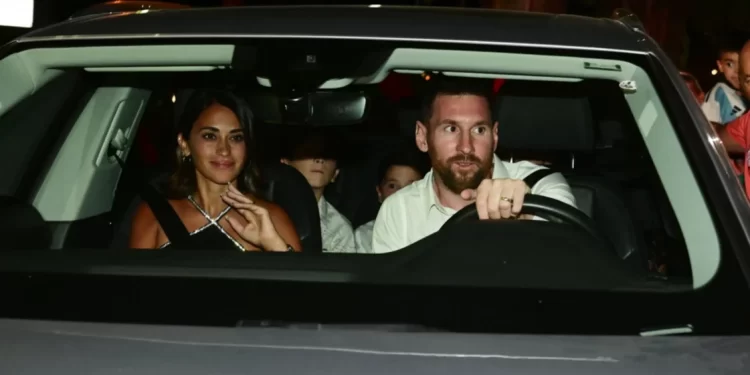 MESSI ASISTIÓ AL CUMPLEAÑOS DE 15 DE SU SOBRINA Y REVOLUCIONÓ ROSARIO