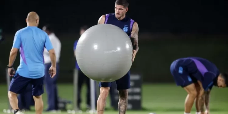 QATAR 2022: DE PAUL TRABAJÓ DIFERENCIADO Y ABRIÓ INTERROGANTES DE CARA A PAÍSES BAJOS