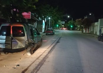 TOTALMENTE BORRACHA CHOCÓ Y ESCAPÓ: FUE DETENIDA A POCAS CUADRAS