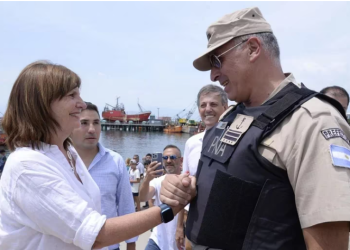 PATRICIA BULLRICH PROPUSO MODIFICAR LA LEY Y UTILIZAR AL EJERCITO PARA COMBATIR LA INSEGURIDAD EN ROSARIO