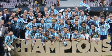 RACING LE GANÓ A BOCA Y ES CAMPEÓN DE LA SUPERCOPA INTERNACIONAL